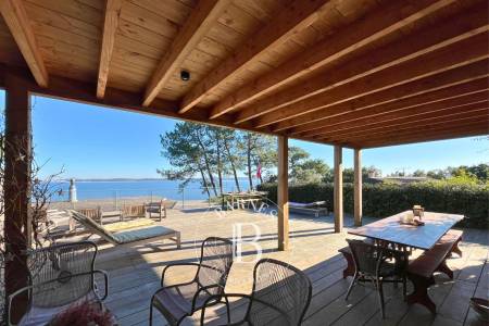 « VILLA SOPHIE » EN PREMIÈRE LIGNE, PLAGE DES AMÉRICAINS AU CAP FERRET - CAPACITÉ 8 CONVIVES