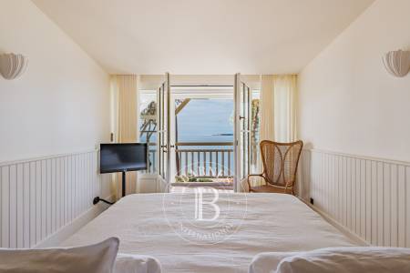 VILLA « CRUSOÉ » EN PREMIÈRE LIGNE AU PYLA-SUR-MER, 4 SUITES ET ACCÈS PRIVATIF À LA PLAGE - CAPACITÉ 8 PERSONNES