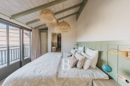 « VILLA DU MARCHÉ » NEUVE AVEC PISCINE CHAUFFÉE, EN PLEIN CENTRE DU CAP FERRET – CAPACITÉ 12 PERSONNES