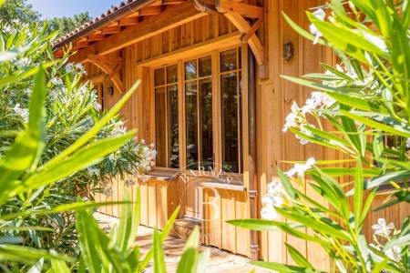 VILLA « PEARL » AVEC PISCINE EN PLEIN CENTRE DU VILLAGE, CAP FERRET - CAPACITÉ 8 PERSONNES
