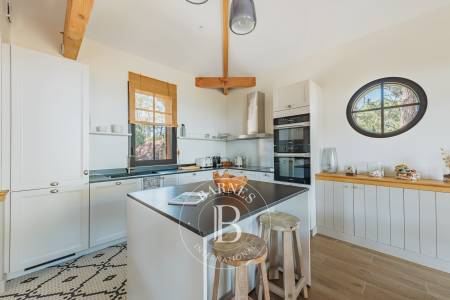 VILLA « AMERICAN DREAM » AVEC VUE BASSIN ET PISCINE CHAUFFÉE AU CAP FERRET – CAPACITÉ D’ACCUEIL 8 PERSONNES