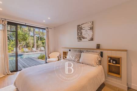 VILLA « AMERICAN DREAM » AVEC VUE BASSIN ET PISCINE CHAUFFÉE AU CAP FERRET – CAPACITÉ D’ACCUEIL 8 PERSONNES