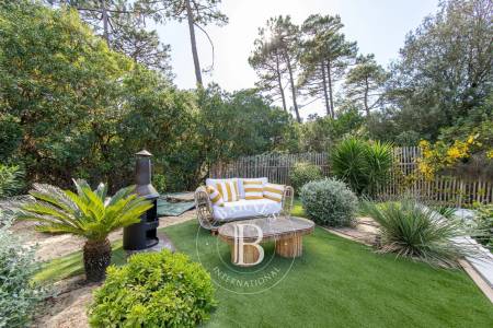 MAGNIFIQUE VILLA « OPALE » DANS LE VILLAGE DE L’HERBE, AVEC PISCINE, POUR 8 PERSONNES