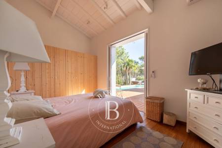 VILLA « JINN » EN PLEIN COEUR DU CAP FERRET, CAPACITÉ 12 PERSONNES