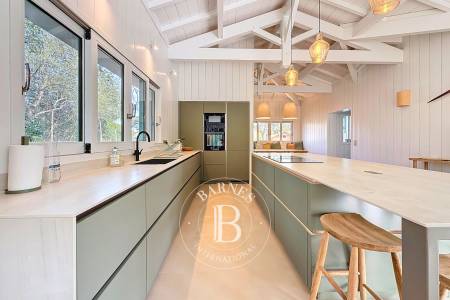 VILLA « CAP MOANA » AVEC PISCINE, AU CENTRE DU CAP FERRET – CAPACITÉ 11 PERSONNES