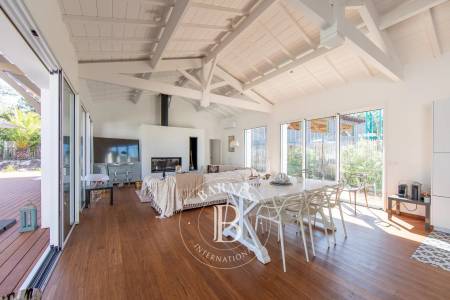 VILLA « JINN » EN PLEIN COEUR DU CAP FERRET, CAPACITÉ 12 PERSONNES