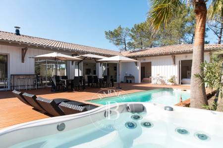 VILLA « JINN » EN PLEIN COEUR DU CAP FERRET, CAPACITÉ 12 PERSONNES