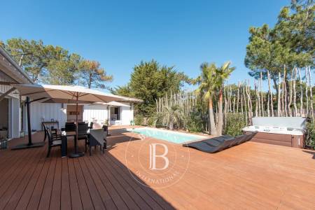 VILLA « JINN » EN PLEIN COEUR DU CAP FERRET, CAPACITÉ 12 PERSONNES