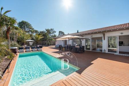 VILLA « JINN » EN PLEIN COEUR DU CAP FERRET, CAPACITÉ 12 PERSONNES