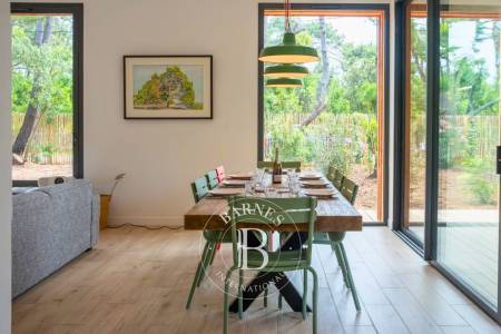 MAGNIFIQUE VILLA « ULTREIA » SITUÉE AU COEUR DU MIMBEAU AU CAP FERRET, AVEC SOLARIUM ET BOULODROME - 16 COUCHAGES
