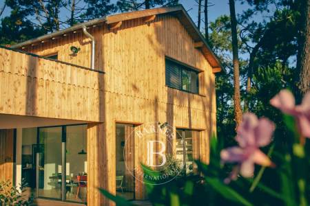 MAGNIFIQUE VILLA « ULTREIA » SITUÉE AU COEUR DU MIMBEAU AU CAP FERRET, AVEC SOLARIUM ET BOULODROME - 16 COUCHAGES
