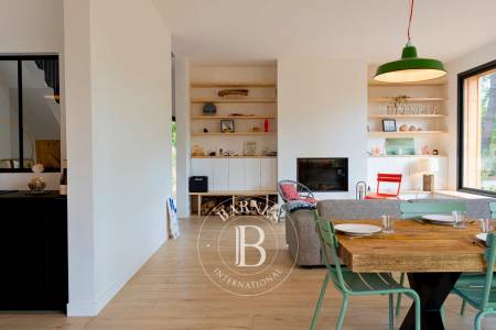 MAGNIFIQUE VILLA « ULTREIA » SITUÉE AU COEUR DU MIMBEAU AU CAP FERRET, AVEC SOLARIUM ET BOULODROME - 16 COUCHAGES