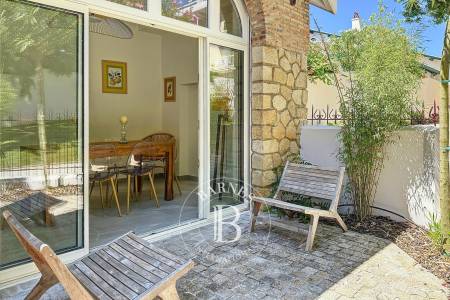 SUPERBE VILLA « ÉGLANTINE » AVEC ACCÈS DIRECT À LA PLAGE ET PROCHES COMMERCES, À ARCACHON - CAPACITÉ 6 CONVIVES