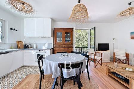 APPARTEMENT « LES GENÊTS » AVEC TERRASSE, À DEUX PAS DE LA PLAGE – CAPACITÉ 6 PERSONNES