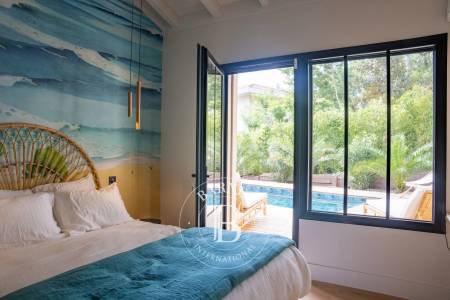 VILLA « BELLEROSE » EN PLEIN CENTRE DU CAP FERRET AVEC PISCINE – CAPACITÉ 12 PERSONNES