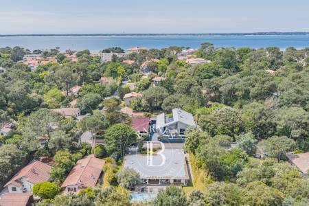 VILLA CONTEMPORAINE « L’OLIVIER » AVEC PISCINE AU CŒUR DU MOULLEAU À ARCACHON – CAPACITÉ 8 PERSONNES