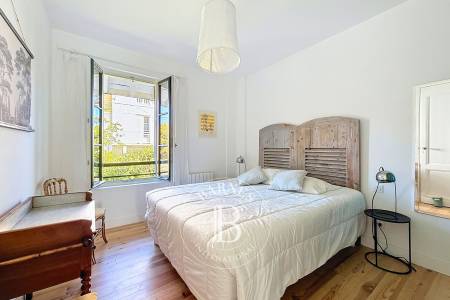 APPARTEMENT « LES GENÊTS » AVEC TERRASSE, À DEUX PAS DE LA PLAGE – CAPACITÉ 6 PERSONNES