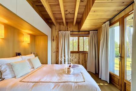 VILLA « CAPACABANA » AVEC PISCINE CHAUFFÉE ET JACUZZI SITUÉE DANS LES DUNES DE PIQUEY, SUR LA PRESQU’ÎLE DU CAP FERRET – CAPACITÉ 18 COUCHAGES