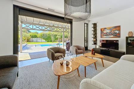 MAGNIFIQUE VILLA « L’OASIS » AVEC PISCINE EN PLEIN COEUR DU MOULLEAU À ARCACHON - CAPACITÉ 8 CONVIVES