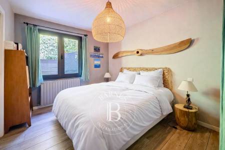 VILLA « OCÉANE » EN BOIS AVEC PISCINE ET ACCÈS PRIVÉ À L’OCÉAN, AU CAP FERRET – CAPACITÉ 14 PERSONNES