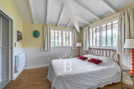 VILLA « NANTUCKET » AVEC PISCINE CHAUFFÉE, ENTRE LES AMÉRICAINS ET BÉLISAIRE AU CAP FERRET – CAPACITÉ 8 PERSONNES