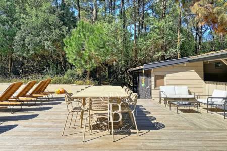 VILLA « OCÉANE » EN BOIS AVEC PISCINE ET ACCÈS PRIVÉ À L’OCÉAN, AU CAP FERRET – CAPACITÉ 14 PERSONNES