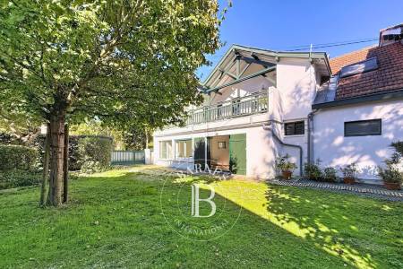 APPARTEMENT « LES GENÊTS » AVEC TERRASSE, À DEUX PAS DE LA PLAGE – CAPACITÉ 6 PERSONNES