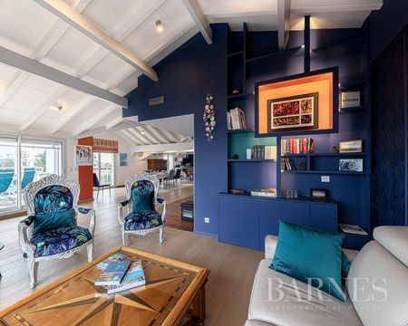 A LOUER APPARTEMENT HAUT DE GAMME, CENTRE ARCACHON, PROCHE DE LA PLAGE