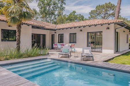 VILLA « LES CIGALES », ÉLÉGANTE CONTEMPORAINE AVEC PISCINE - 8 PERSONNES