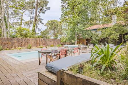 VILLA « TOULINGUET » À PROXIMITÉ DE LA DUNE DU PILAT AVEC PISCINE CHAUFFÉE – CAPACITÉ 6 PERSONNES
