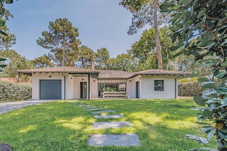 VILLA « LES CIGALES », ÉLÉGANTE CONTEMPORAINE AVEC PISCINE - 8 PERSONNES