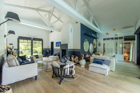 « VILLA BLUE » DE PLAIN-PIED AVEC PISCINE CHAUFFÉE, PROCHE PLAGE AU PYLA-SUR-MER – CAPACITÉ 8 PERSONNES