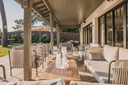 SPLENDIDE « VILLA PERLA » SITUÉE EN PREMIÈRE LIGNE AU PYLA-SUR-MER, AVEC PISCINE, SALLES DE CINÉMA ET SPORT - CAPACITÉ 18 PERSONNES
