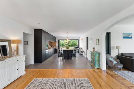 A LOUER VILLA ARCACHON PROCHE DE LA PLAGE, 3 CHAMBRES, A COTE DES COMMERCES