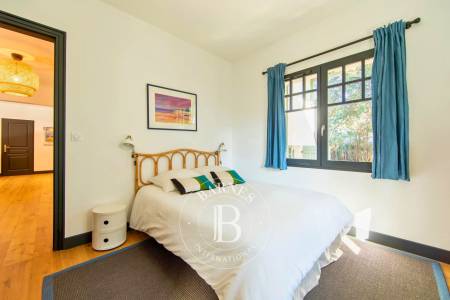 VILLA « LE SÉNÉÇON » AU PYLA-SUR-MER, PLAGE ET COMMERCES À PIED – CAPACITÉ 9 PERSONNES