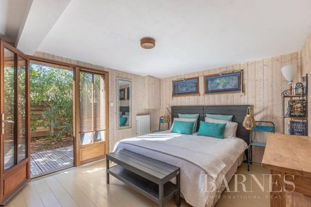 LOCATIONS SAISONNIERES AU CAP FERRET, VILLA AVEC PISCINE POUR 8 PERSONNES
