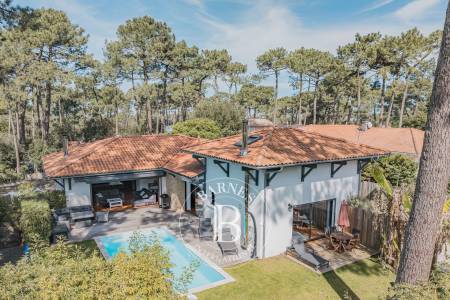 VILLA « FLORA » AVEC PISCINE ET JACUZZI AU PYLA-SUR-MER À PROXIMITÉ DU MOULLEAU – CAPACITÉ 10 COUCHAGES