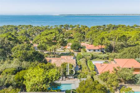 VILLA « ETCHANI » AVEC VUE PANORAMIQUE BASSIN ET PISCINE AU PYLA-SUR-MER - CAPACITÉ 14 PERSONNES