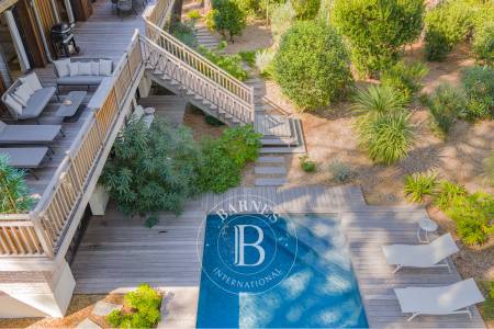 VILLA « AMERICAN DREAM » AVEC VUE BASSIN ET PISCINE CHAUFFÉE AU CAP FERRET – CAPACITÉ D’ACCUEIL 8 PERSONNES