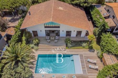 « VILLA L’ESTEY » AVEC PISCINE CHAUFFÉE, SITUÉE EN PLEIN CENTRE DU CAP FERRET - CAPACITÉ 10 PERSONNES