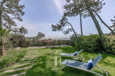LOCATION VILLA 4 CHAMBRES AVEC VUE SUR LE BASSIN D'ARACACHON EN PREMIERE LIGNE