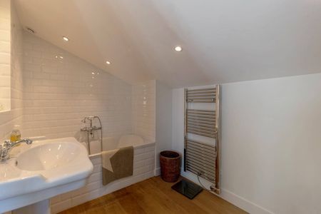 SUPERBE VILLA SECONDE LIGNE À LOUER POUR 8 PERSONNES