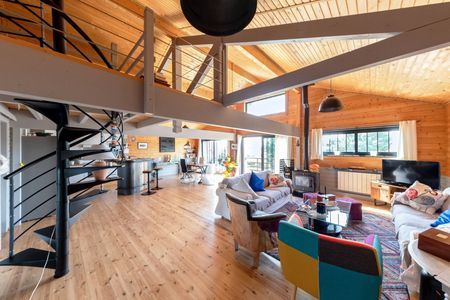 VILLA À LOUER AVEC ASCENSEUR ET PISCINE LA TESTE DE BUCH
