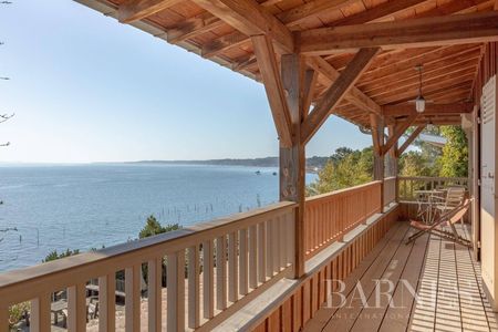 VILLA AVEC VUE SUR L'EAU AU CAP FERRET, 6 CHAMBRES