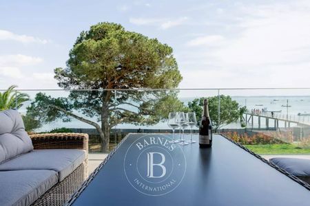 LOCATION SAISONNIÈRE, VILLA S, MAGNIFIQUE VILLA NEUVE, 6 CHAMBRES, SITUEE A PIQUEY, CAP FERRET