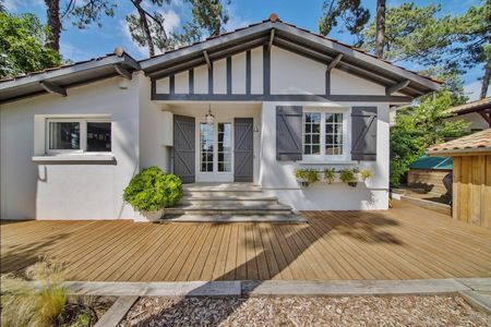 LOCATION SAISONNIERE ARACACHON VILLA AVEC 5 CHAMBRES AVEC PISCINE, PROCHE DU BASSIN