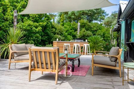 LOCATION VILLA OMBRAGE, POUR 6 PERSONNES, AU 44 HECTARES CAP FERRET