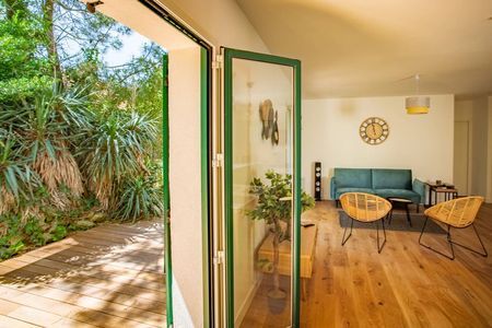 BEL APPARTEMENT AVEC VUE BASSIN ET TERRASSE AU PYLA-SUR-MER, 4 COUCHAGES
