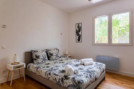 BEL APPARTEMENT AVEC VUE BASSIN ET TERRASSE AU PYLA-SUR-MER, 4 COUCHAGES