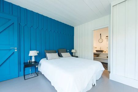 VILLA « LES MOUETTES » COMPOSÉE DE DEUX VILLAS AVEC PISCINE, EN PLEIN CENTRE DU CAP FERRET - CAPACITÉ 12 PERSONNES